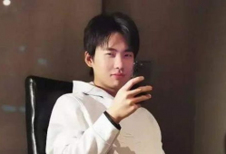 男网红吃瓜大爆料,男网红吃瓜大爆料，娱乐圈幕后真相曝光